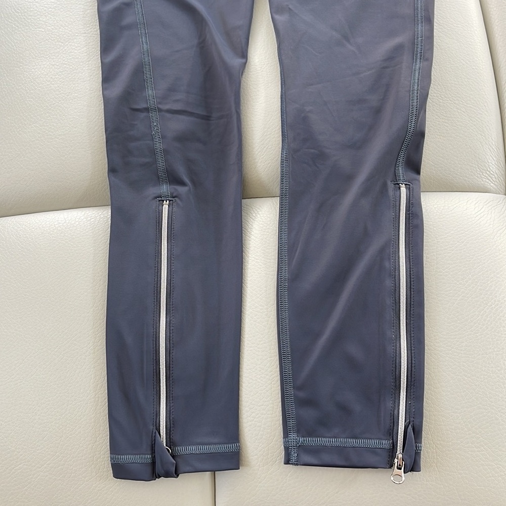 Victoria’s Secret Sport gray leggings size Small - Picture 5 of 6